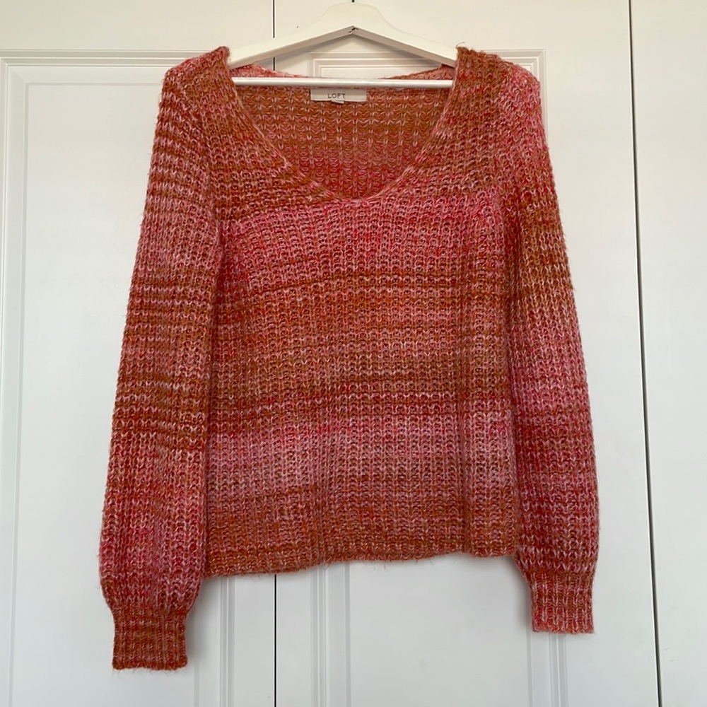 Loft Pink/White/Orange Sweater with scoop neck